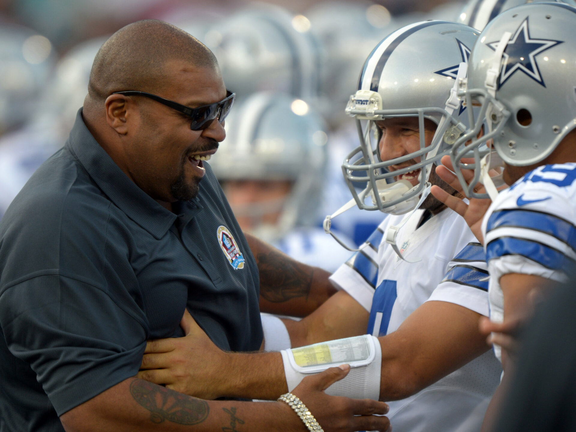 NFL Hall Of Famer Larry Allen Dies Suddenly On Vacation With His Family [VIDEOS]