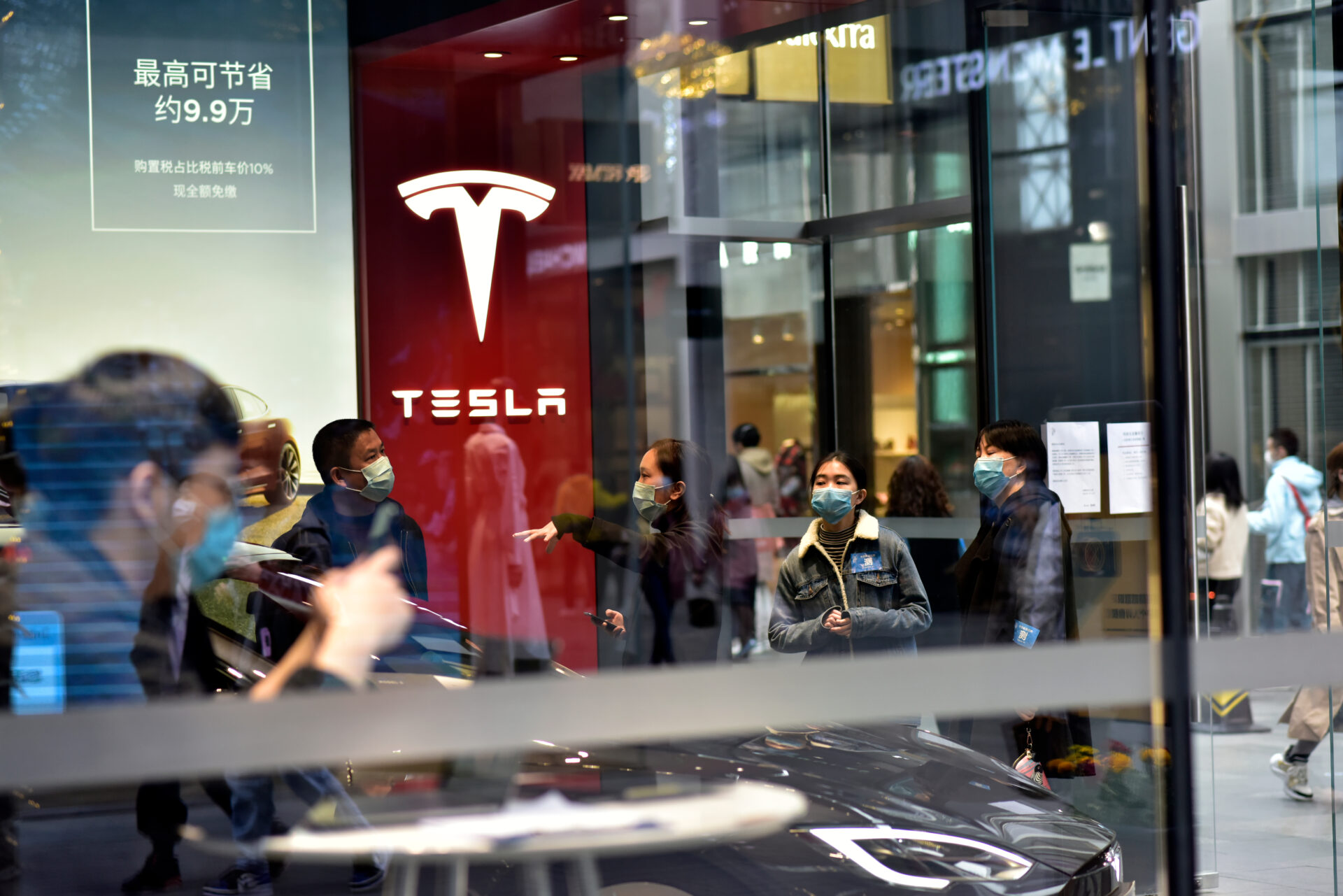 No Security, No Problem: Shanghai’s New Policy Cuts Regulation For Tesla Factory