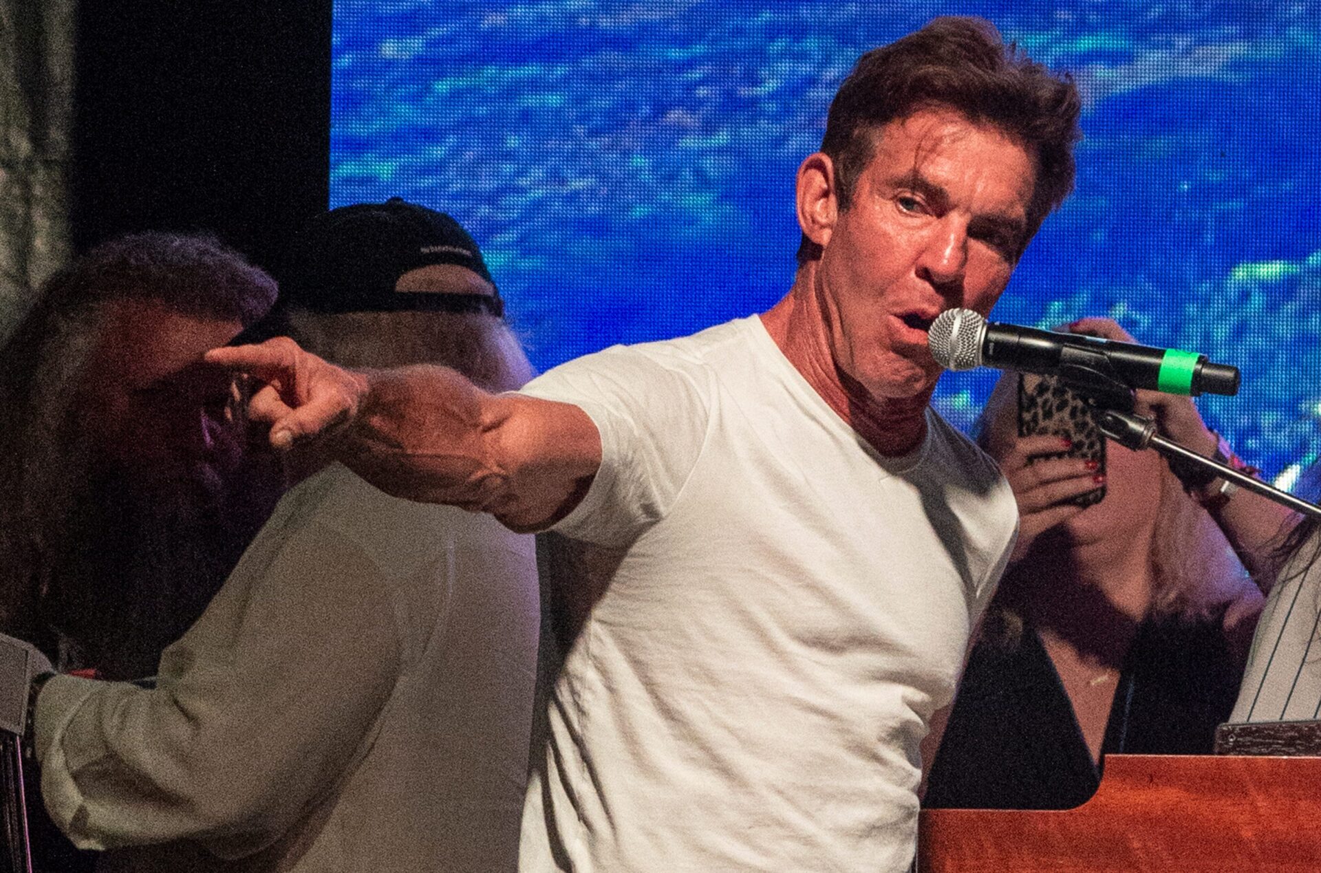 ‘Reagan’ Star Dennis Quaid Calls For Americans To ‘Get Their Act Together’ [VIDEOS]