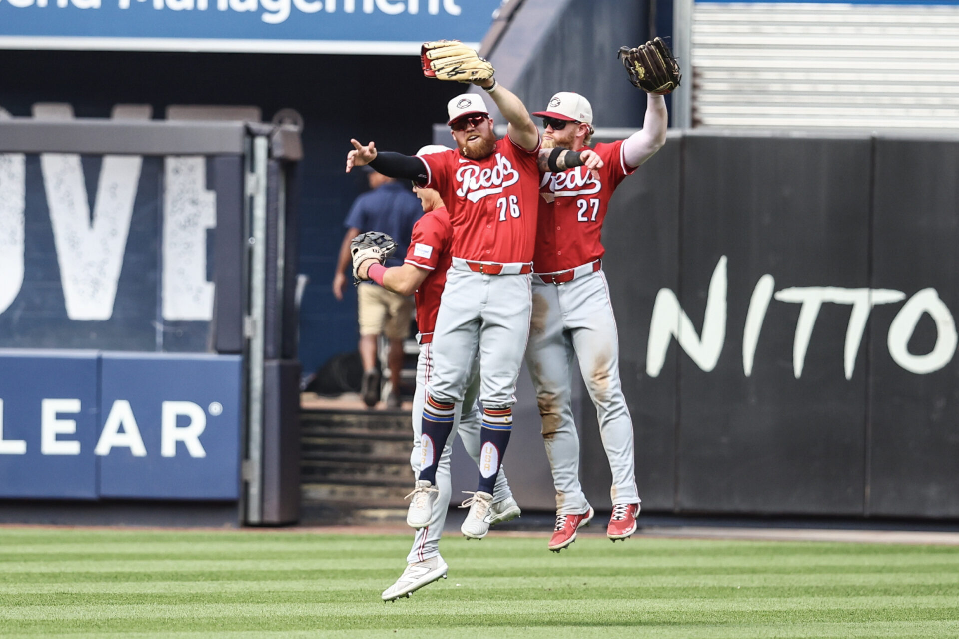 Bizarre National Anthem Standoff Between Yankees & Reds In The Bronx [VIDEOS]