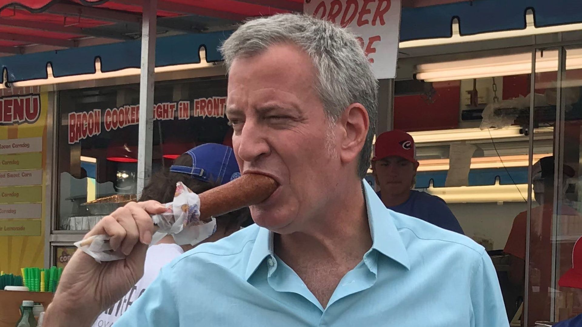 De Blasio Sprinkles Coconut On Pizza, Eats It Crust-First To Promote Kamala [WATCH]