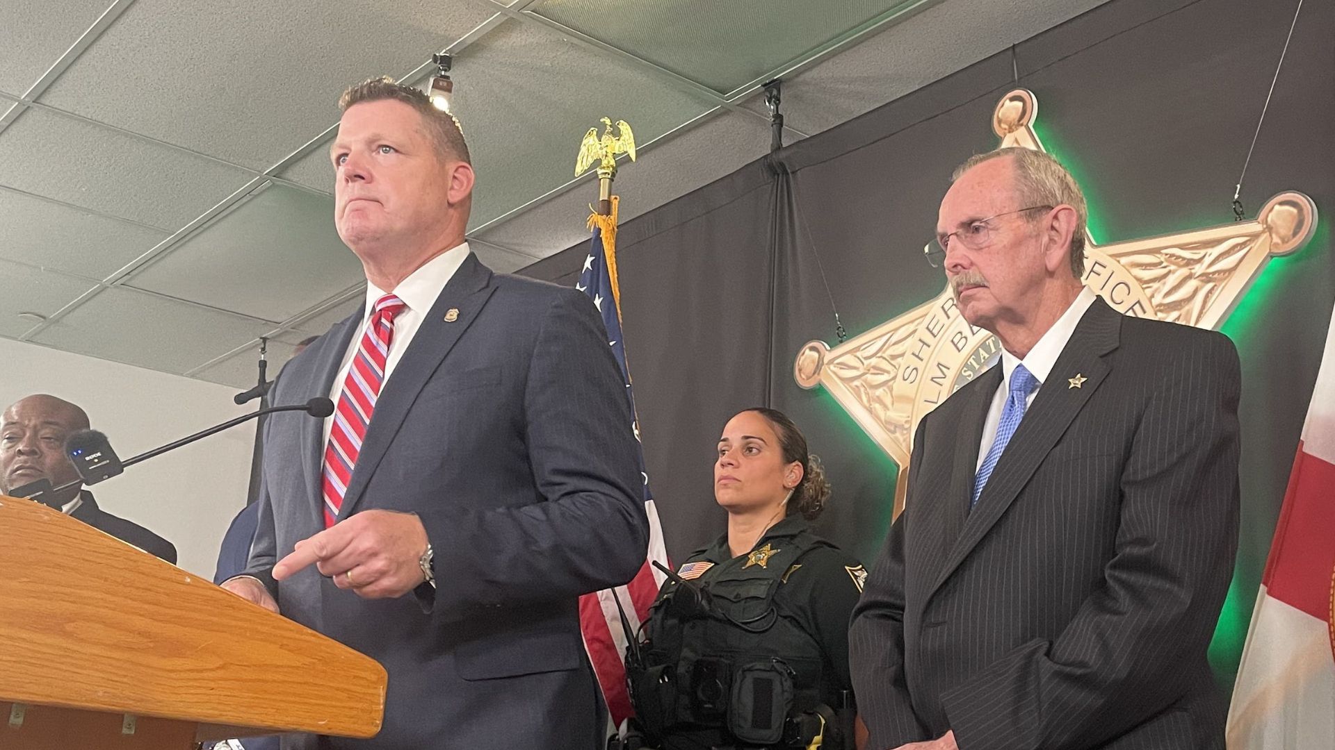 On Their Radar: A Few Facts Make The FBI And Secret Service Look Really Bad [WATCH]