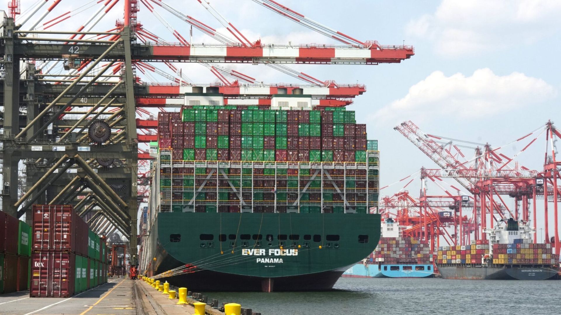 U.S. Economy on Edge: Massive Port Strike Could Spark Economic Crisis