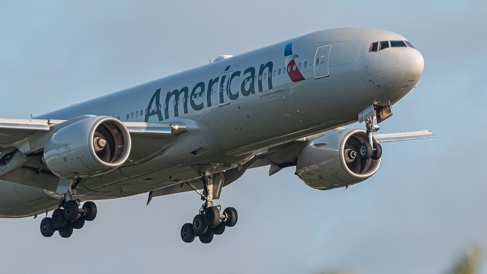 American Airlines Flight Diverts After Bomb Threat, Gets Escorted by Fighter Jets [WATCH]