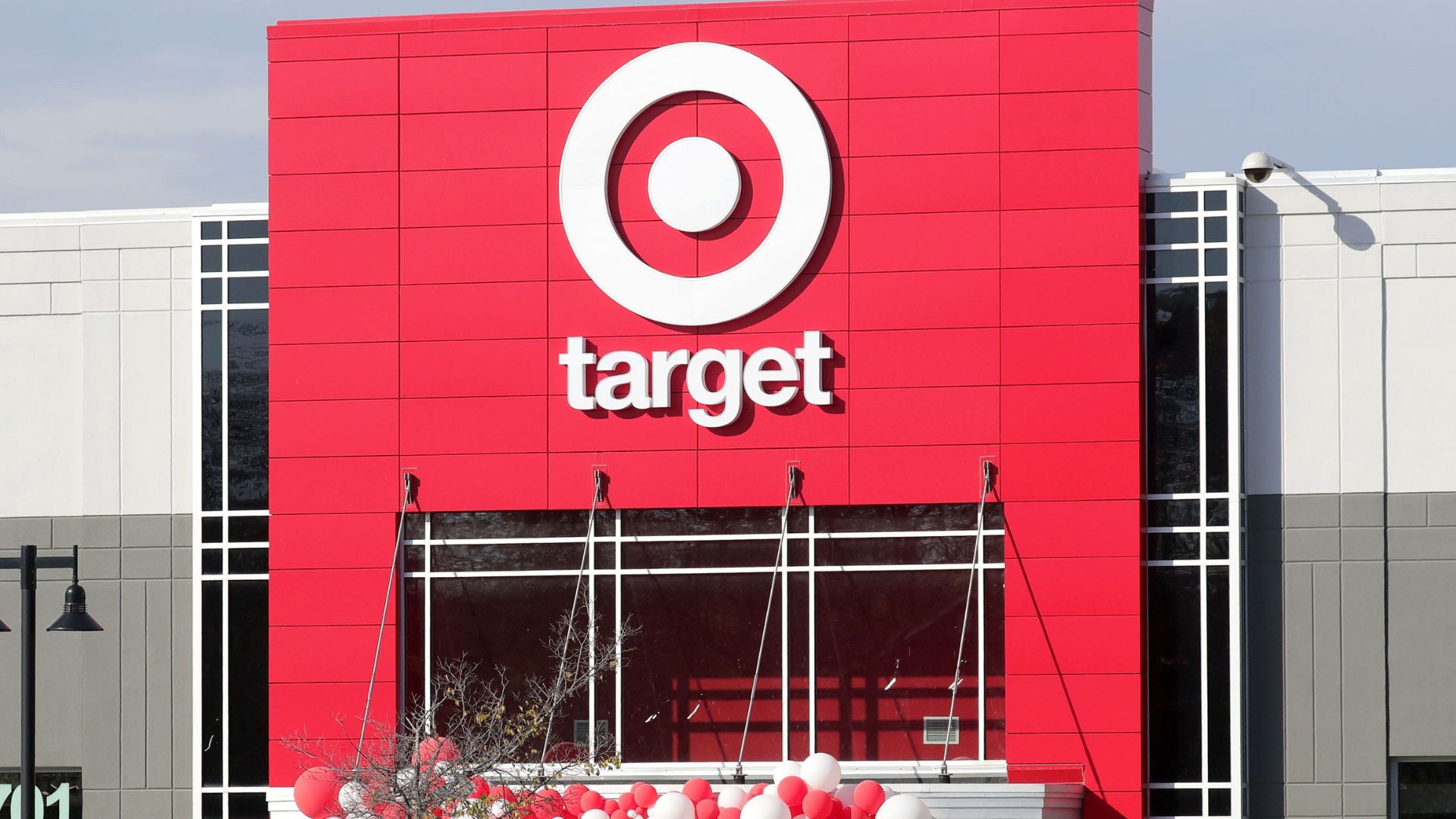 Target Crashes Earnings Expectations, Staff Warns of Looming Troubles [WATCH]