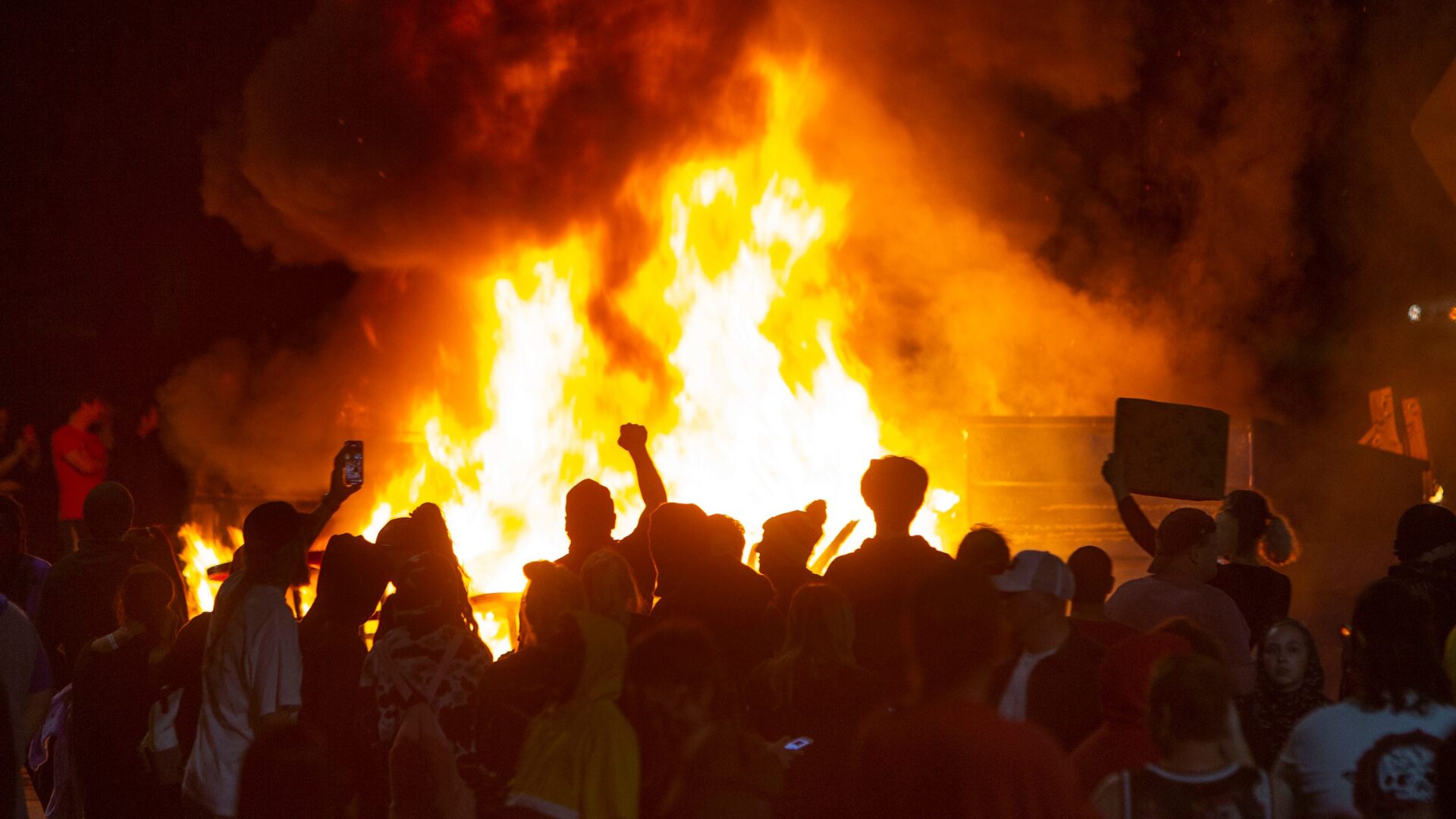 LA Protest Casualty? Dead Body Found as Riots Stretch Into Fifth Night [WATCH]