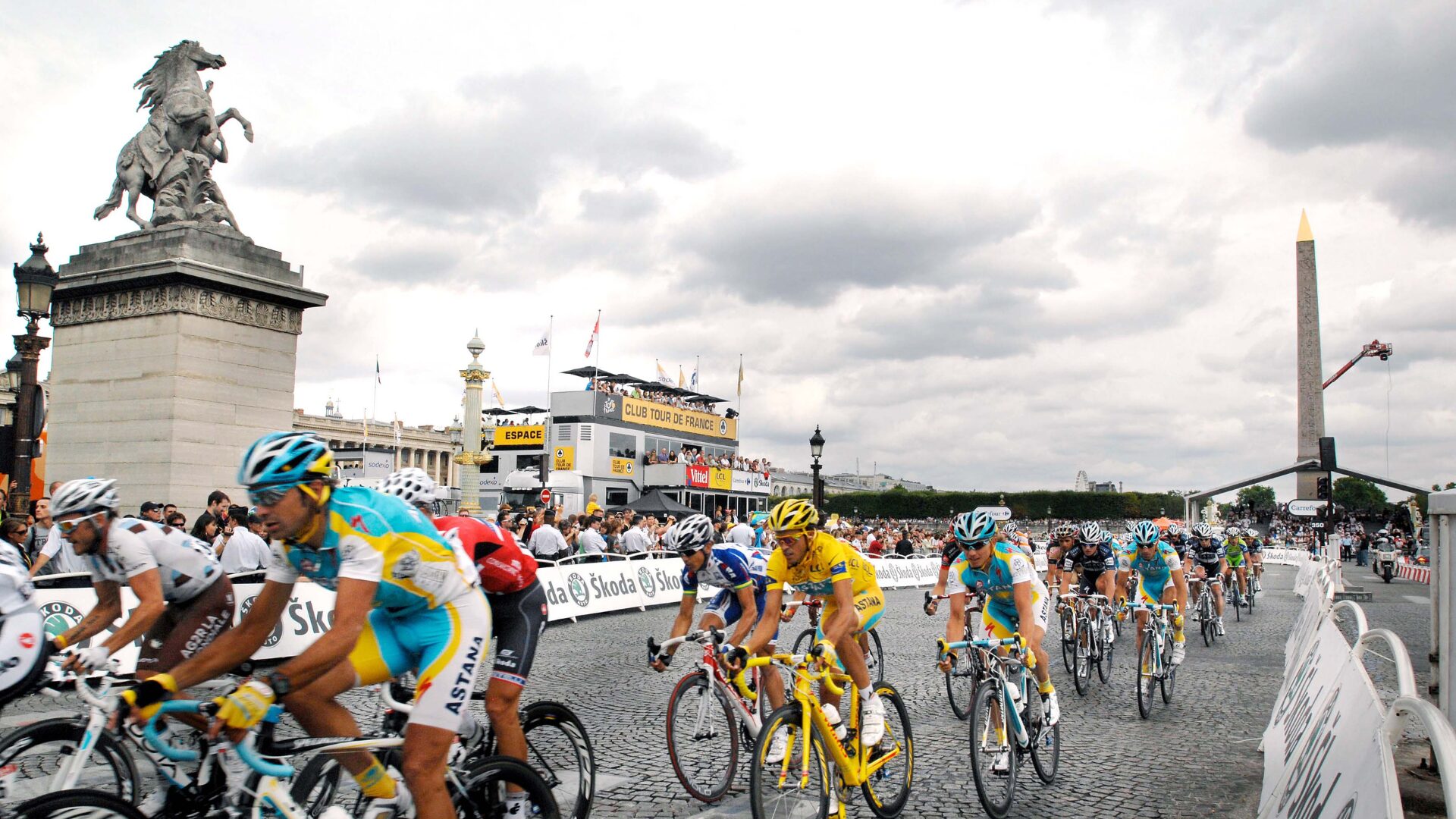 Security Guard Brutally Tackles Anti-Israel Agitator During Tour de France [WATCH]
