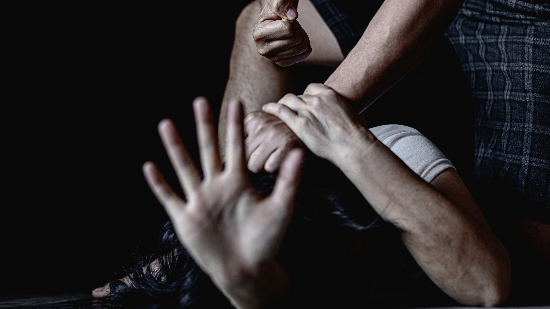 Central Park Homeless Man Bites Man’s Ear, Chokes Another In Random Attacks [WATCH]