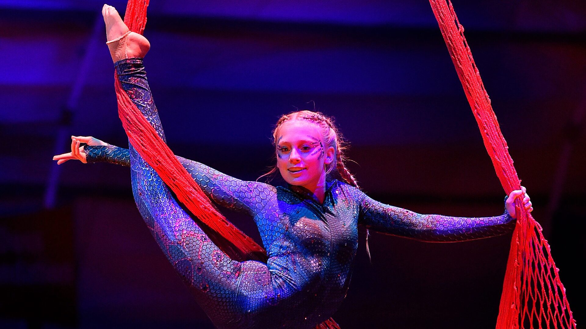 Brazilian Acrobat Hospitalized After Falling During Hair-Hanging Stunt [WATCH]